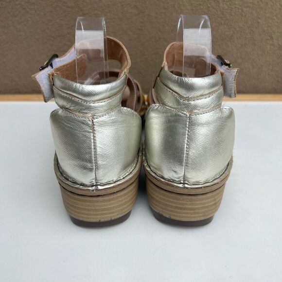Naot Begonia Sandals Metallic Silver Gold Buckle Platform Size 41 US 10-10.5 - Picture 5 of 9